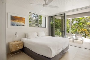 3 bedrooms - Headland Views 2: Leafy Retreat (Noosa)