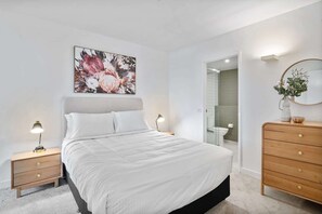 2 quartos, ferros/tábuas de passar roupa, Wi-Fi, roupa de cama