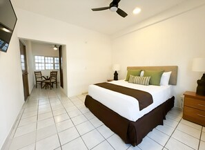 3 Schlafzimmer, Bügeleisen/Bügelbrett, WLAN, Bettwäsche