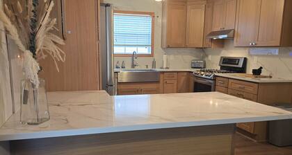 Blue Rose Cottage - 2 cute and cozy near Stone Mountain Park