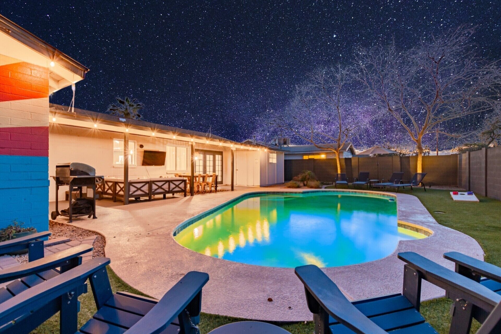 Piscina a l'aire lliure i piscina climatitzada 