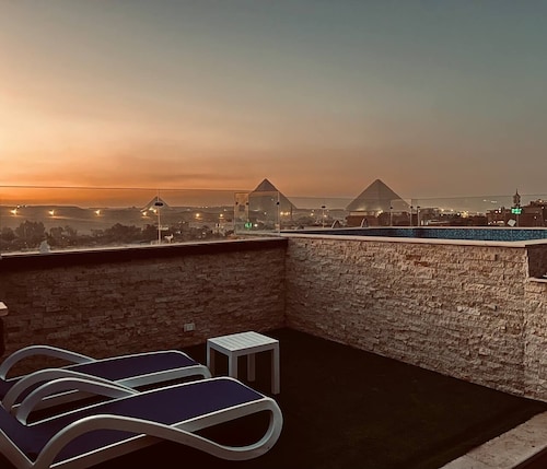 MARQUIS PYRAMIDS HOTEL