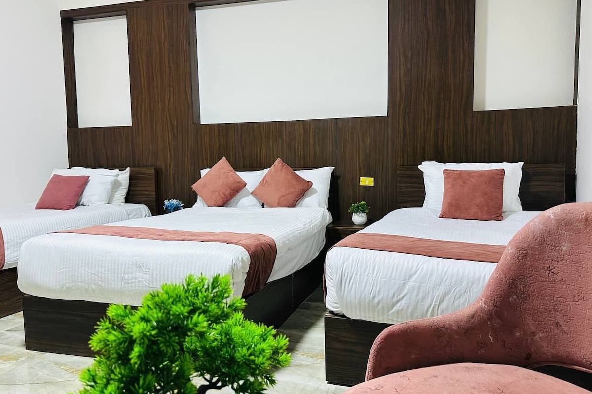 Egyptian cotton sheets, premium bedding, down comforters, pillowtop beds