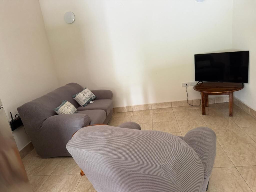 アパートメント バルコニー パーシャルシービュー | リビング エリア