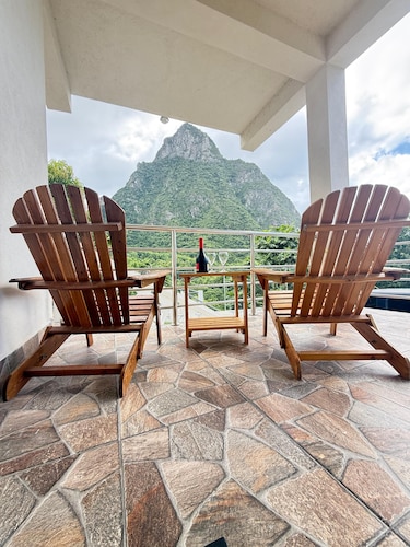 You 4 Ric Piton Suites