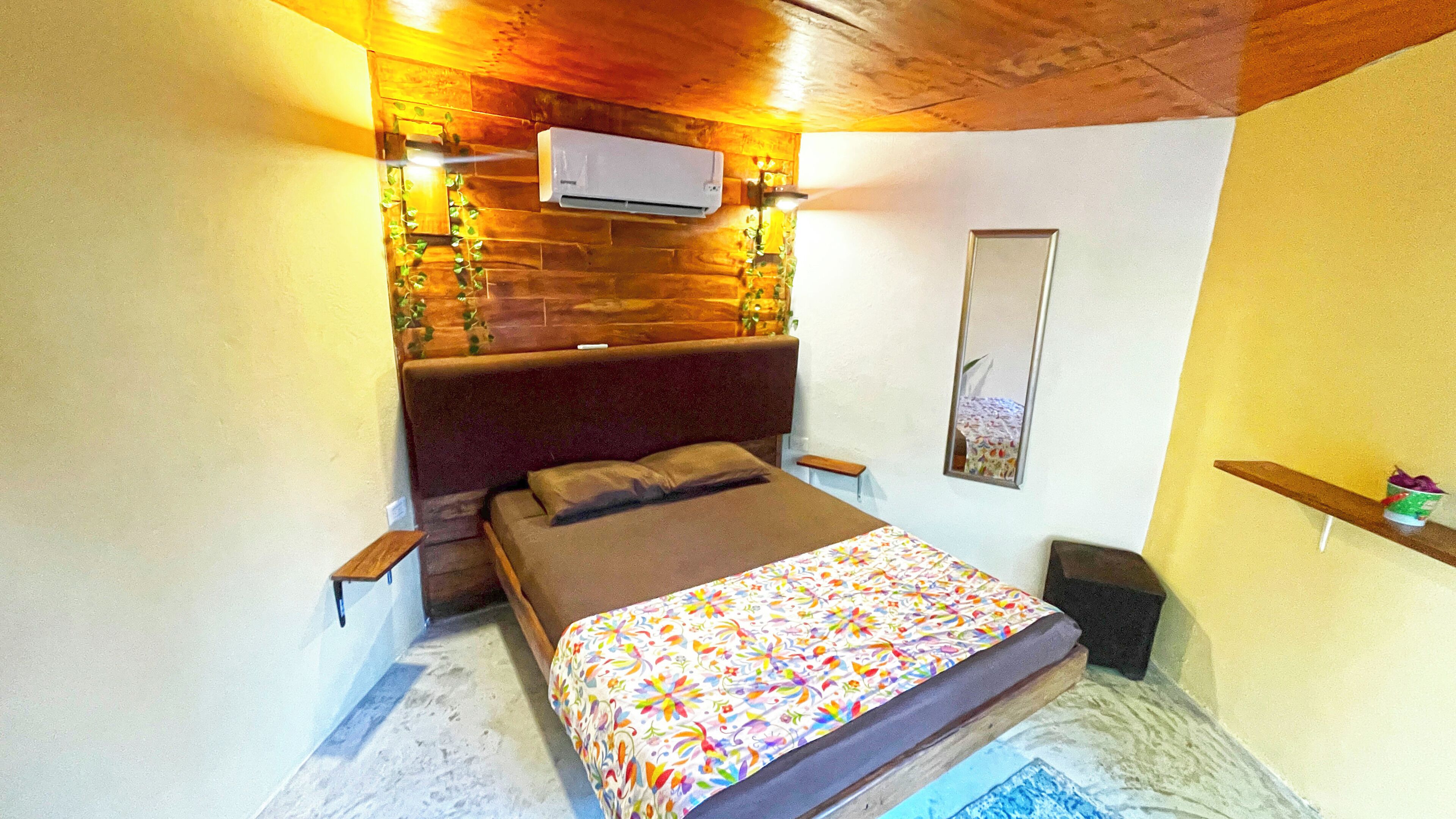 Comfort Room | Free WiFi