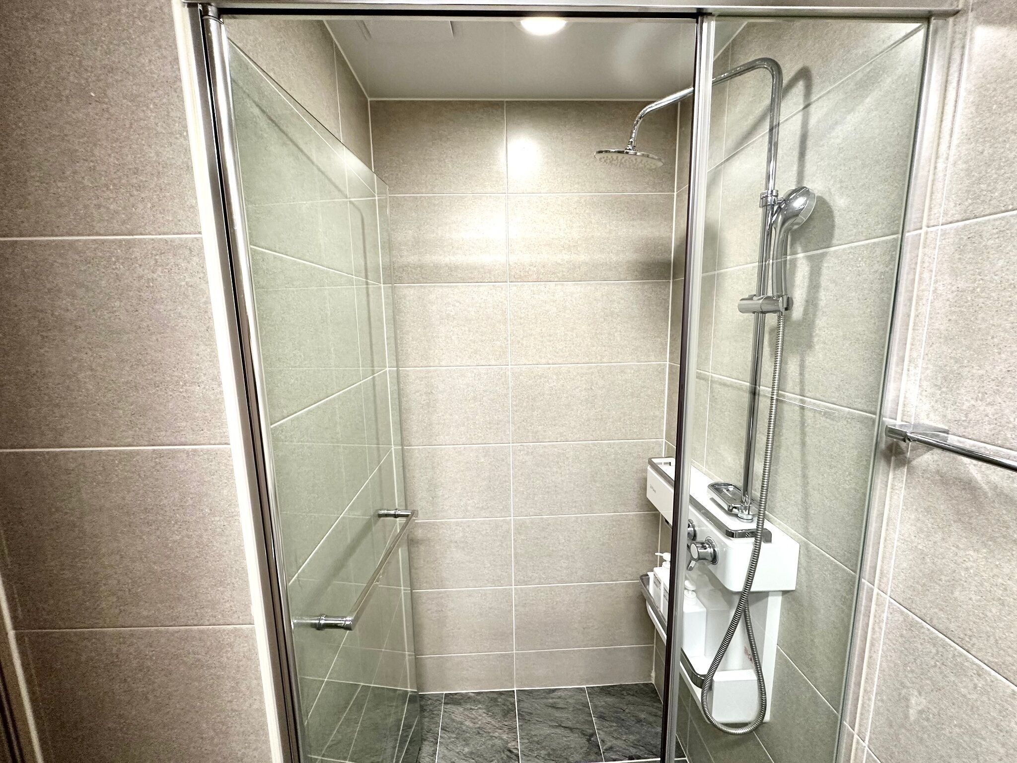 Zweibettzimmer | Badezimmer