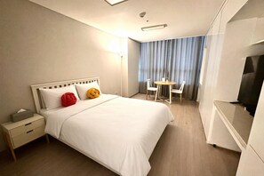 Deluxe Double Room - The DecemberStay Incheon Songdo (Incheon)