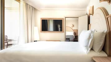Family Room, 1 King Bed, Connecting Rooms | Premium bedding, pillowtop beds, minibar, in-room safe