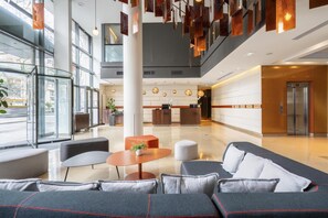 Reception - Doubletree By Hilton Paris Boulogne (Boulogne-Billancourt)