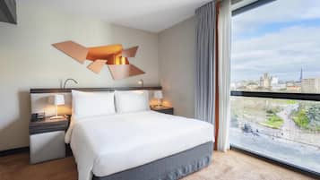 Suite, 1 Schlafzimmer (View) | Zimmersafe, Schreibtisch, laptopgeeigneter Arbeitsplatz