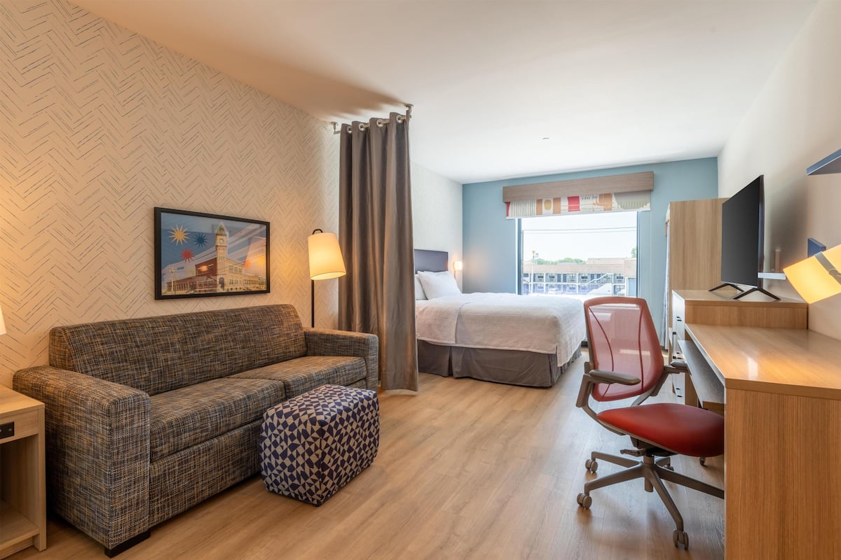 Studio Suite, 1 Tempat Tidur King | Area keluarga