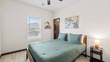 2 Schlafzimmer, Bügeleisen/Bügelbrett, WLAN, Bettwäsche