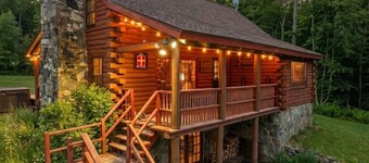 Stratton Log Cabin: Pond + Hot Tub + Privacy!