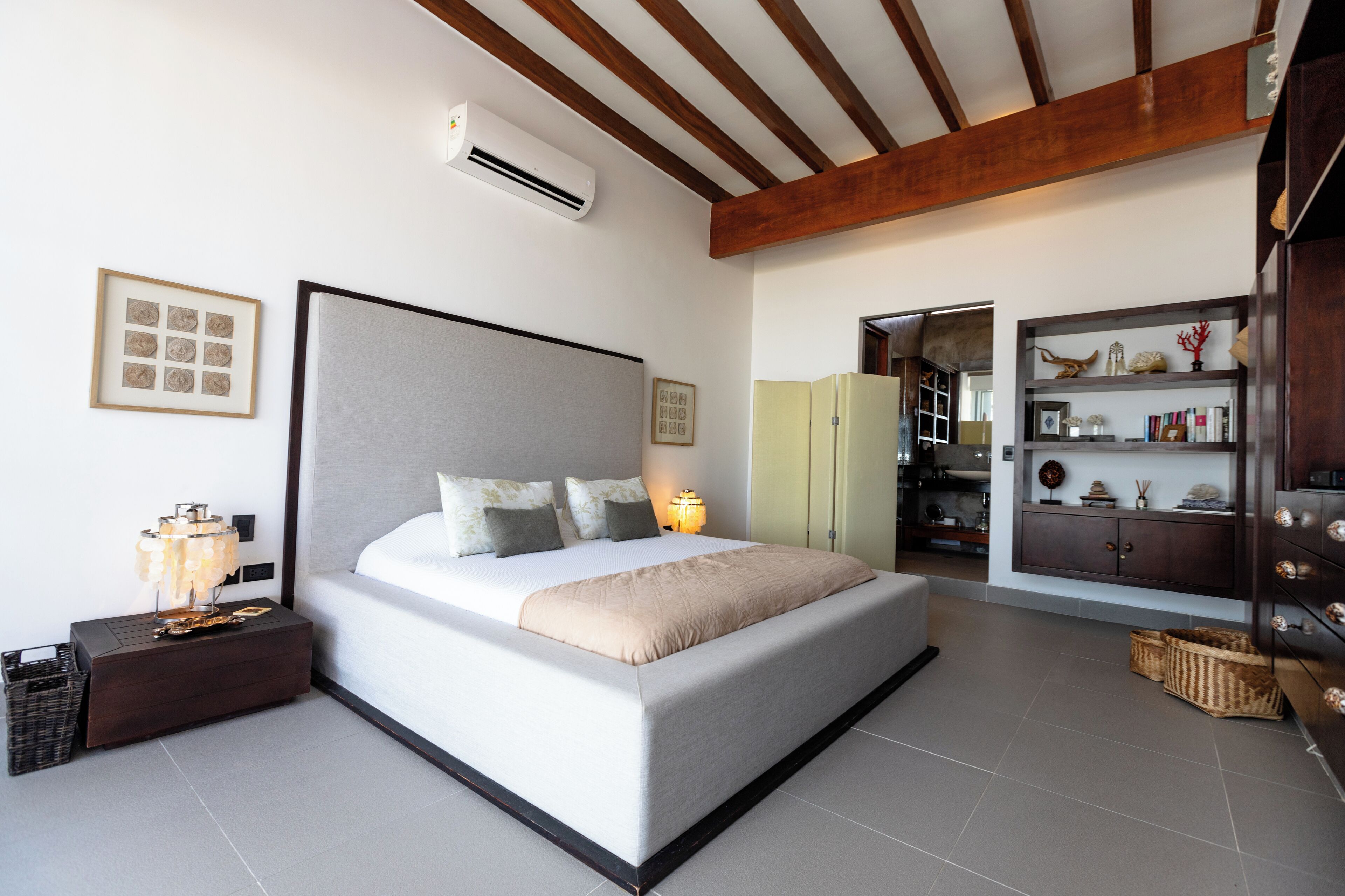 4 habitaciones, tabla de planchar con plancha y wifi gratis 