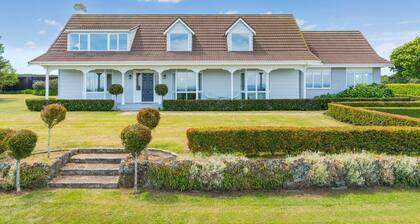 Private 6BR Estate | Pool, Spa & Lake Views | Sleeps 18 | Taupō