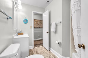 Hair dryer, towels - Ocean view balcony, Community pool, Direct beach access - 208 Summerhouse (Isle Of Palms)