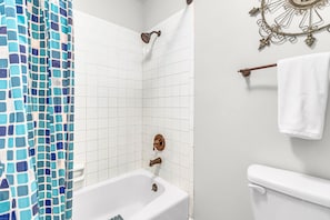 Hair dryer, towels - Ocean view balcony, Community pool, Direct beach access - 208 Summerhouse (Isle Of Palms)