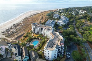Exterior - Ocean view balcony, Community pool, Direct beach access - 208 Summerhouse (Isle Of Palms)