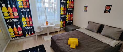 1 dormitorio, tabla de planchar con plancha, wifi gratis y ropa de cama