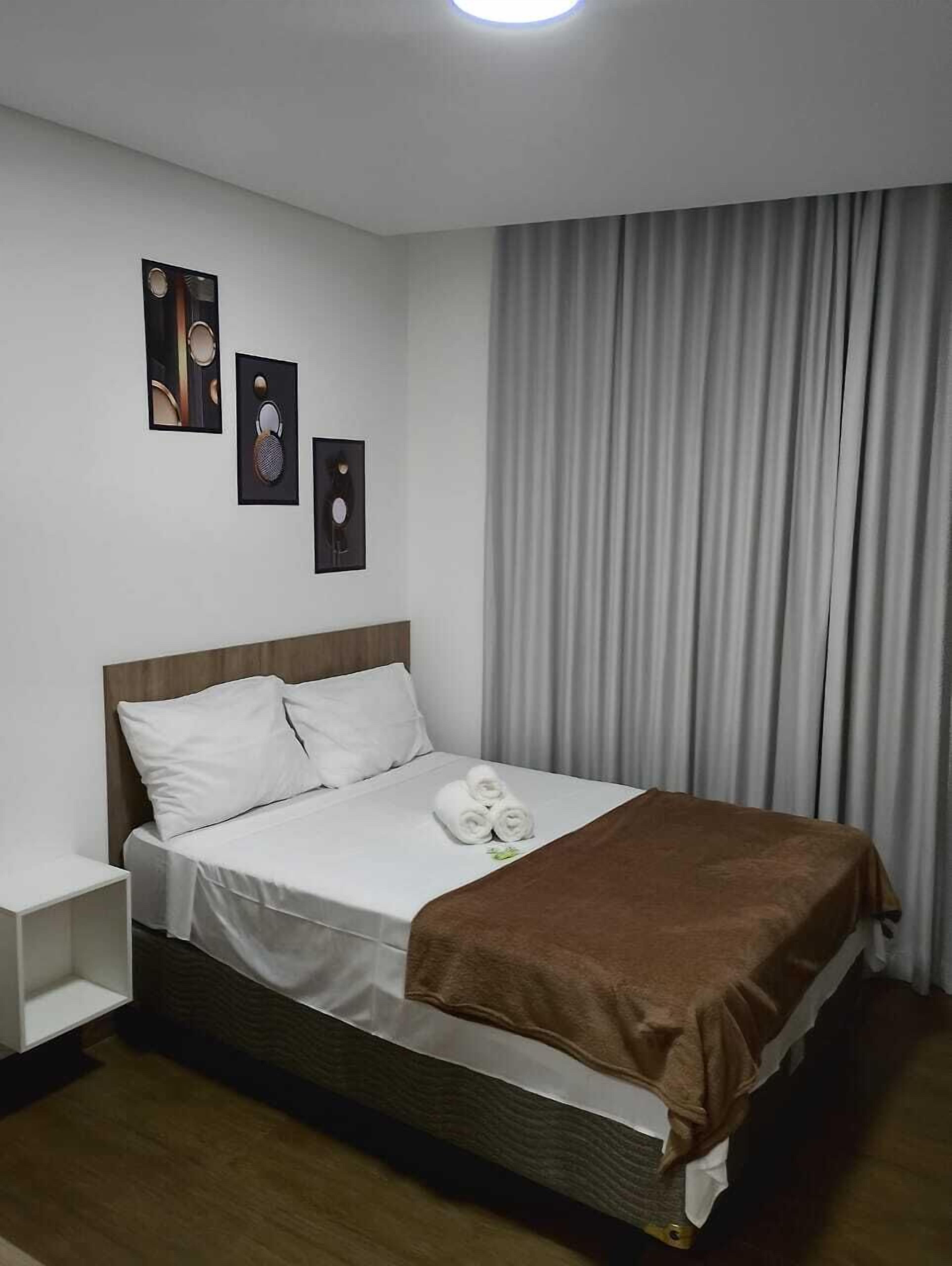 스탠다드 아파트, 발코니, 시내 전망 | 암막 커튼, 방음 설비, 다리미/다리미판, 무료 WiFi