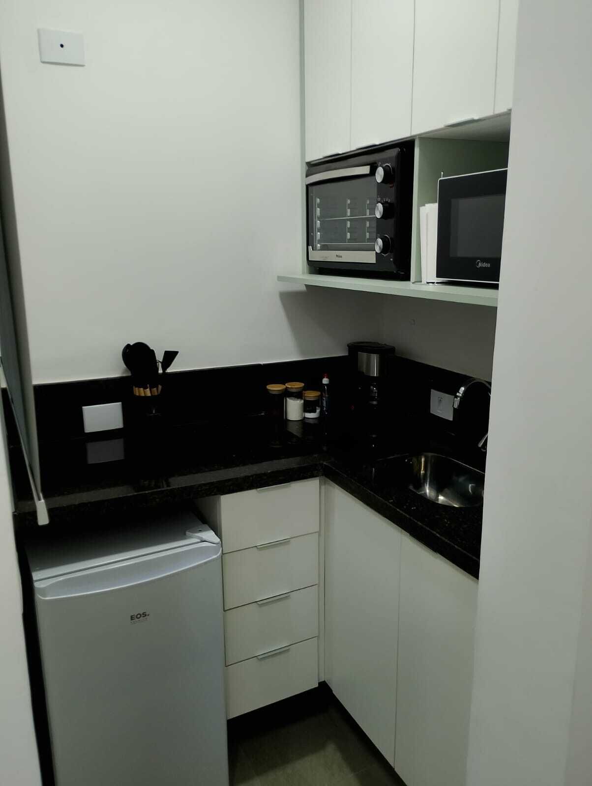 Basic Apartment, City View | Private kitchen