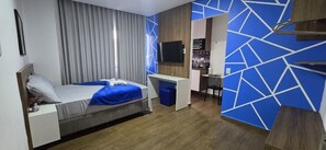 베이직 아파트, 시내 전망 | 암막 커튼, 방음 설비, 다리미/다리미판, 무료 WiFi