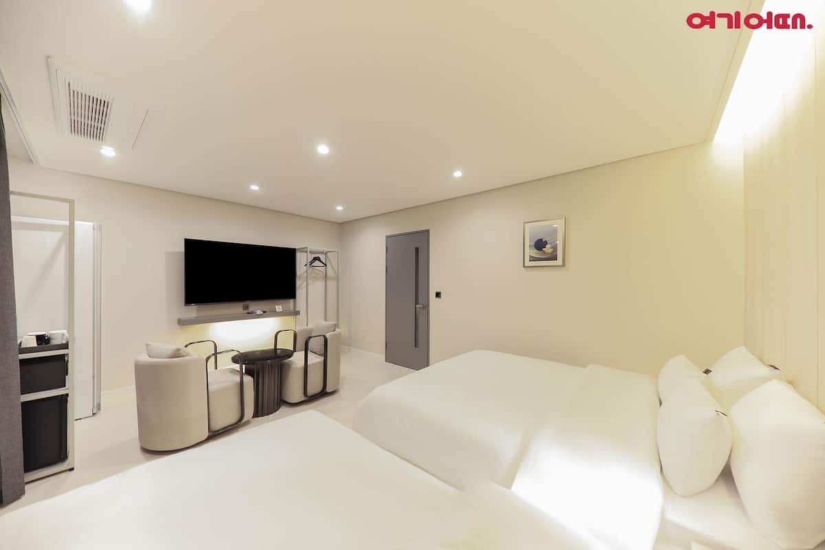 프리미엄 트윈룸 | 무료 WiFi