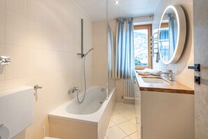 Bathroom - Holiday apartment with balcony (Kaprun)
