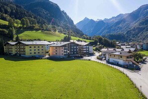Exterior - Holiday apartment with balcony (Kaprun)
