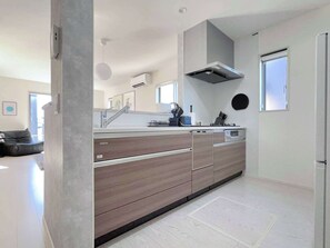 Interior - Convenient Ozu Location Bright 4BR Stay by Restavio (Ozu)