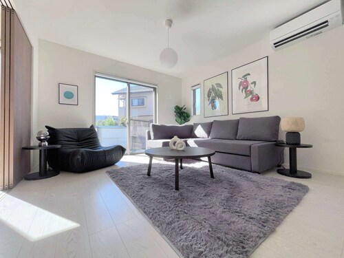 Convenient Ozu Location Bright 4BR Stay by Restavio