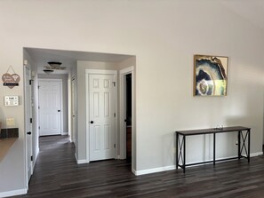 Interior - Quiet and comfortable house in Springfield. (Springfield)