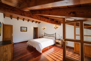 3 bedrooms, iron/ironing board, travel crib, free WiFi - La Franca beach, garden and WiFi - Casa Freya (Franca, La)