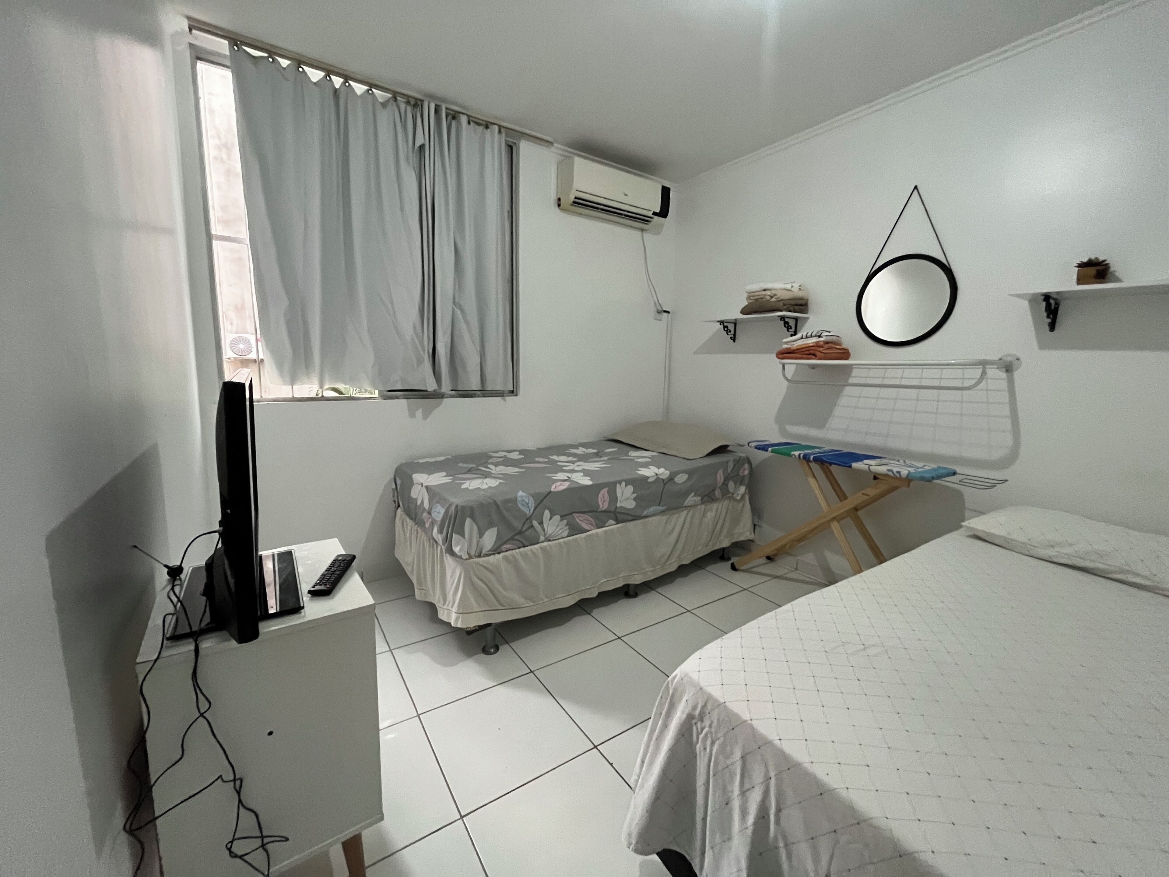 Iron/ironing board, WiFi, bed sheets