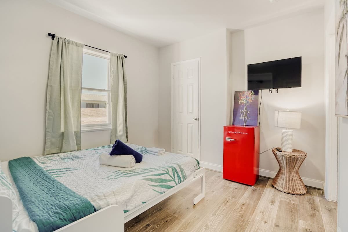 Geluiddichte muren, een strijkplank/strijkijzer, gratis wifi