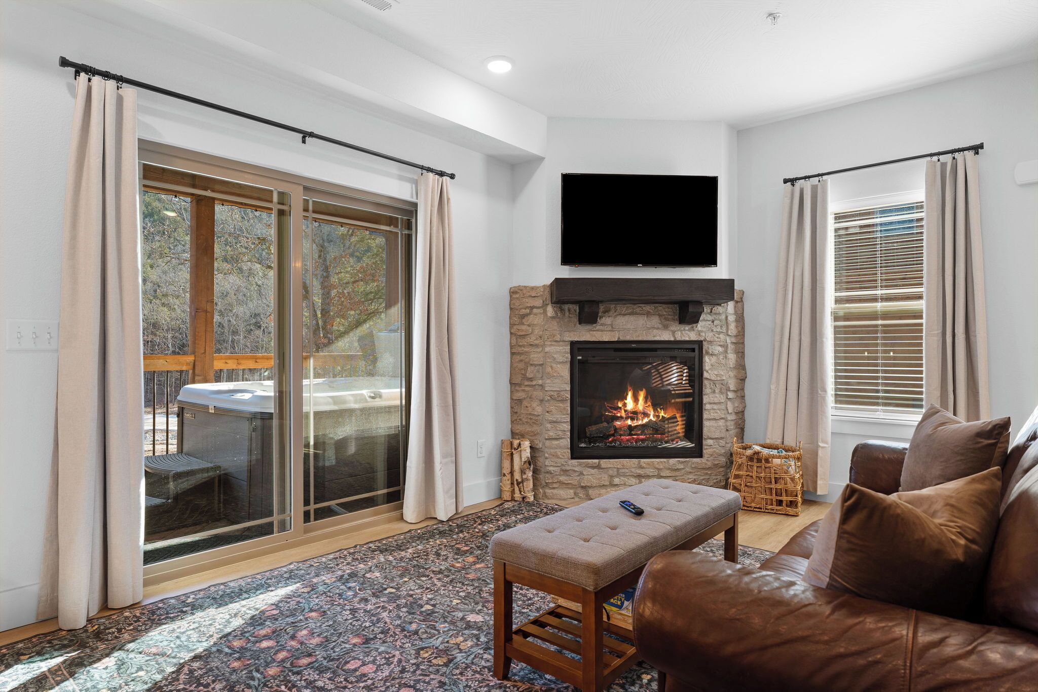 智能电视、壁炉、电子游戏、立体声音响