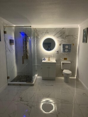 Hair dryer, towels, soap, toilet paper - S&S Coat of the Most High (Ocala)