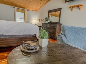 5 habitaciones, escritorio, tabla de planchar con plancha y wifi gratis