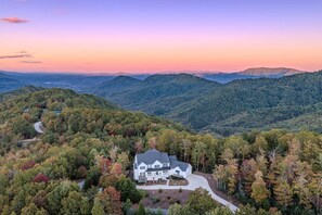 Exterior - Catawba Falls Manor | Luxury, Hot Tub, Pets EV Charger & Mountain Views! (Black Mountain)