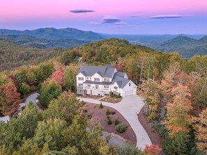 Exterior - Catawba Falls Manor | Luxury, Hot Tub, Pets EV Charger & Mountain Views! (Black Mountain)