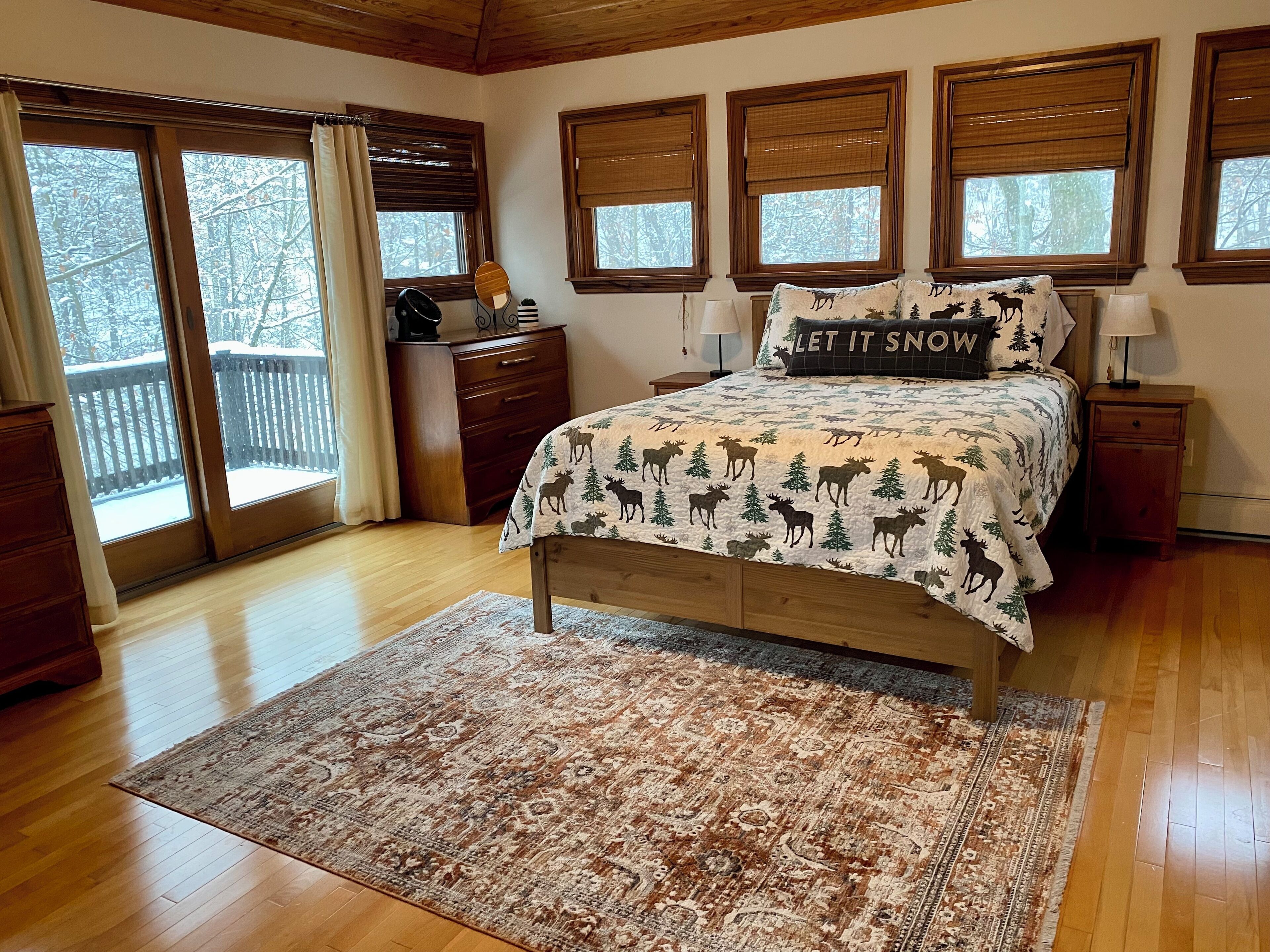 3 bedrooms, iron/ironing board, free WiFi, bed sheets