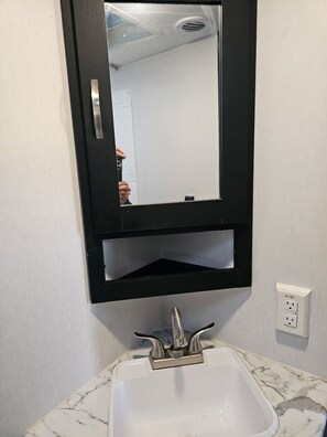 Toilet paper - 2-bedroom recreational vehicle in beautiful Gilroy with AC (Gilroy)