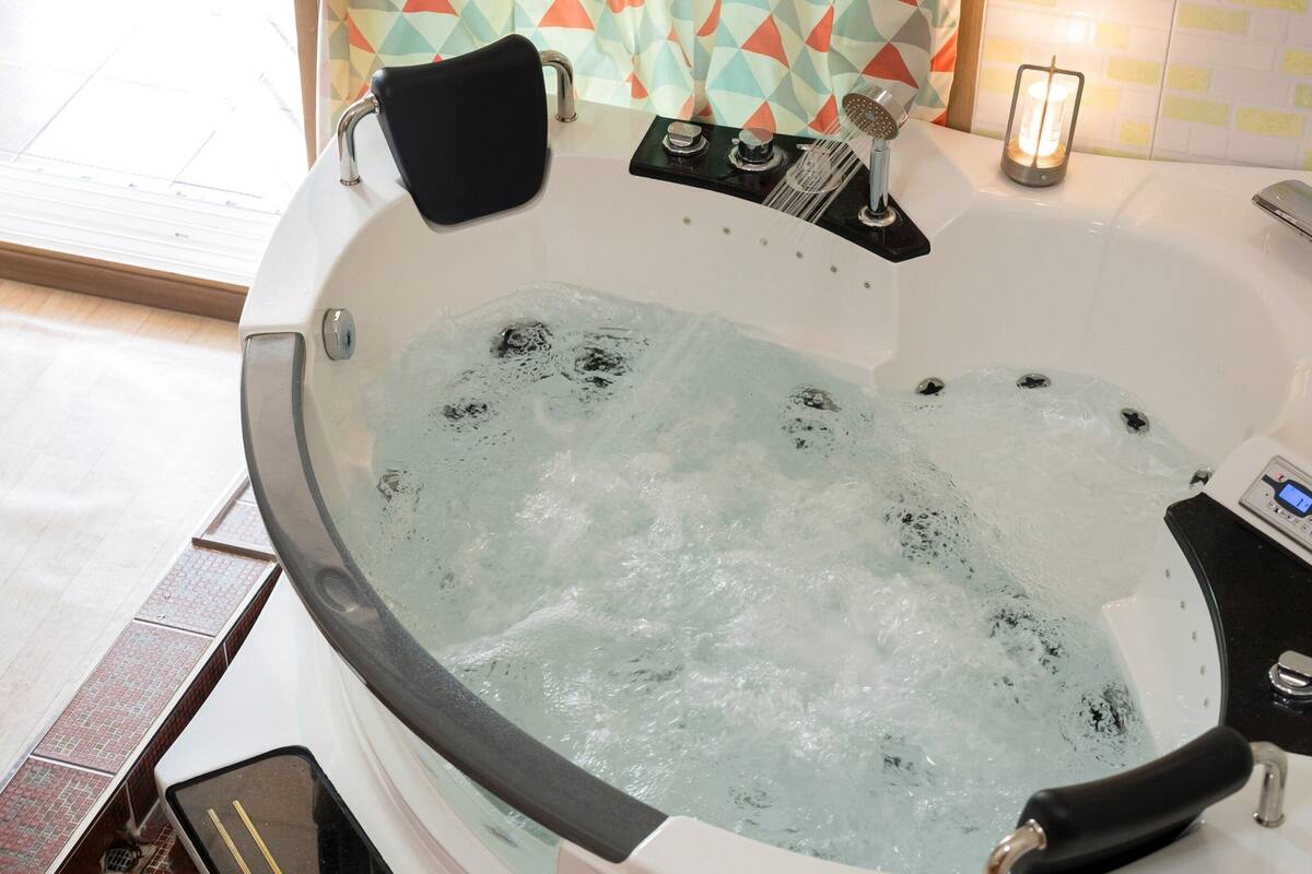 Basic Room, 1 Bedroom (205 Peach (Jet Spa))