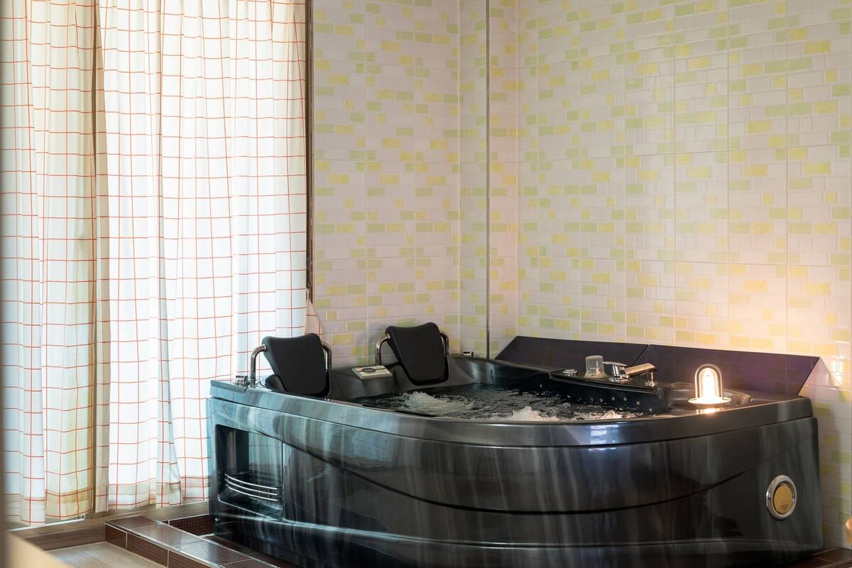 Basic Room, 1 Bedroom (101 Orange (Jet Spa)) | 1 bedroom, free WiFi