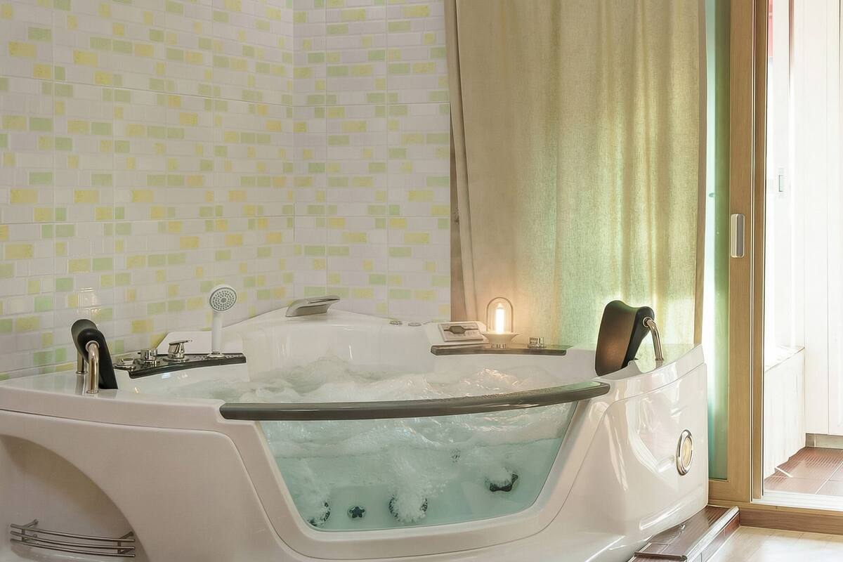 Basic Room, 1 Bedroom (206 Coconut (Jet Spa))