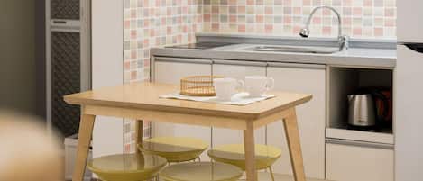 Basic Room, 1 Bedroom (102 Banana) | 1 bedroom, free WiFi