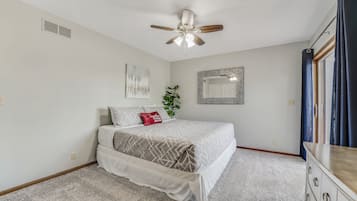 StrykjÀrn/strykbrÀda, resesÀng, gratis wi-fi och sÀngklÀder