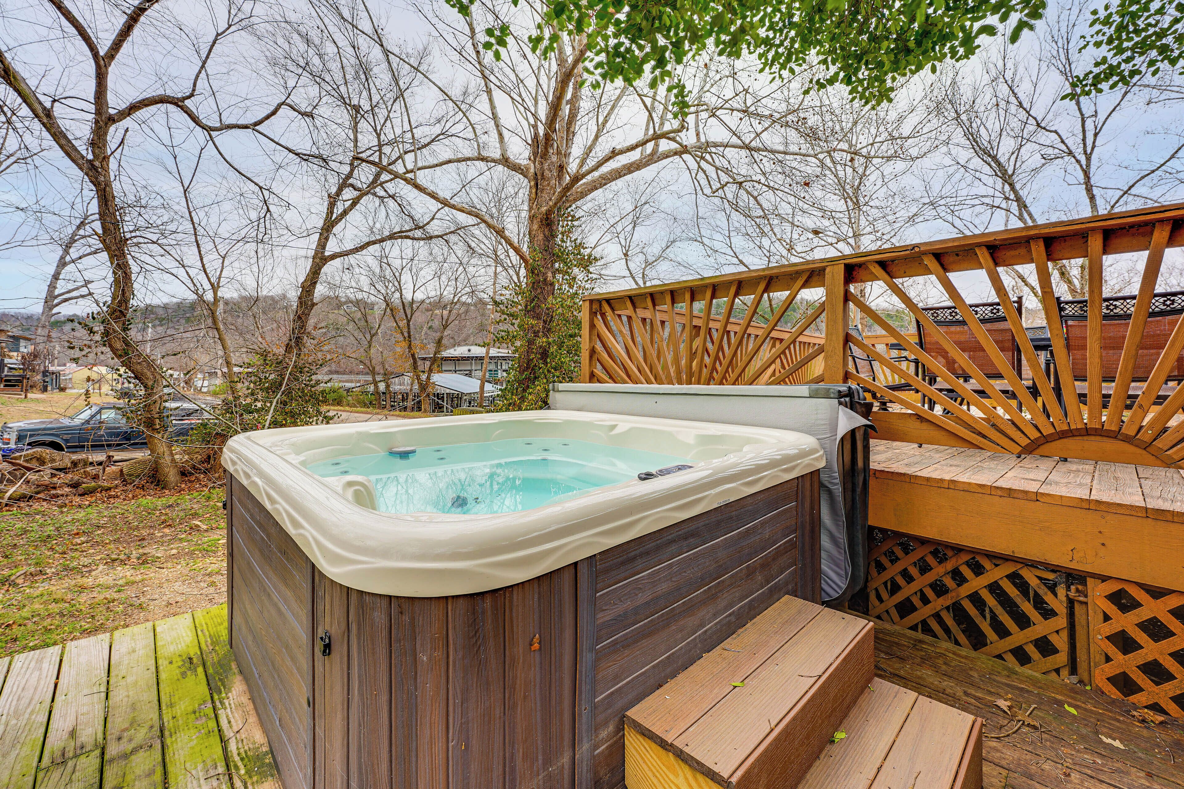 Outdoor spa tub