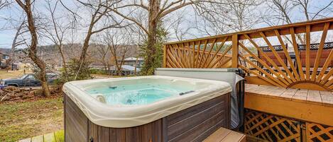 Tina de hidromasaje al aire libre